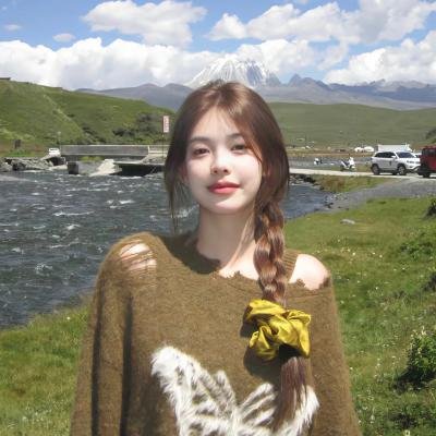 衣橱里的她1